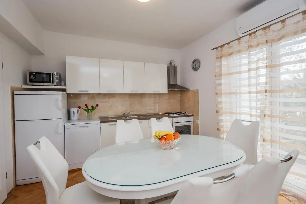 Apartament Ana Kaštela